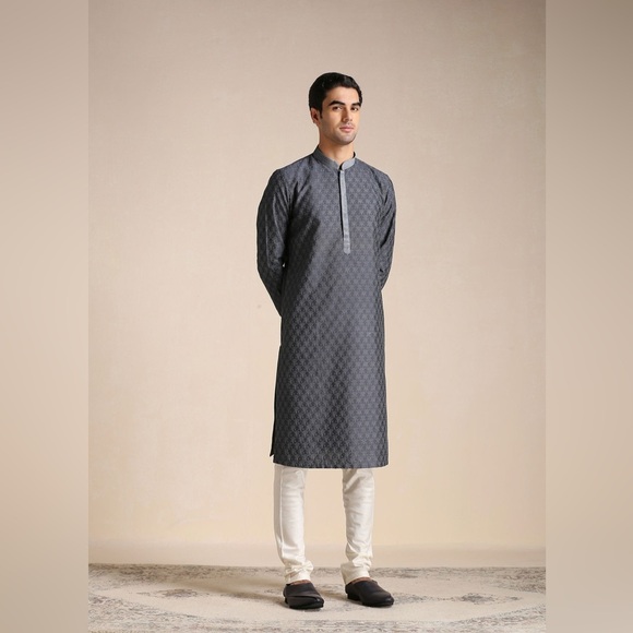 NWOT Manyavar Anchor Grey Silk Feel Kurta Pajama size M/38 - Picture 2 of 6
